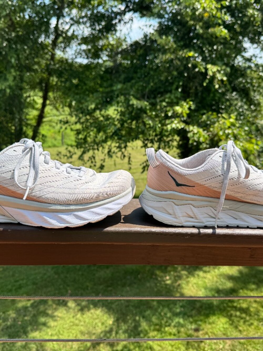 Womens Hoka Arahi 4 Size 10B - Picture 3 of 8